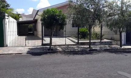 Casa com 2 quartos à venda no Jardim Silvânia (Vila Xavier), Araraquara , 135 m2 por R$ 292.000