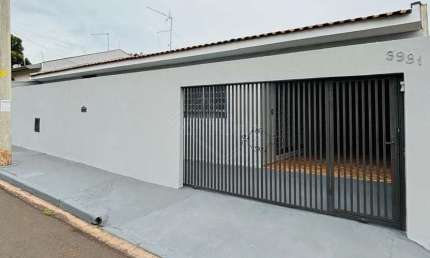 Casa com 3 quartos à venda na Vila Yamada, Araraquara , 126 m2 por R$ 299.000