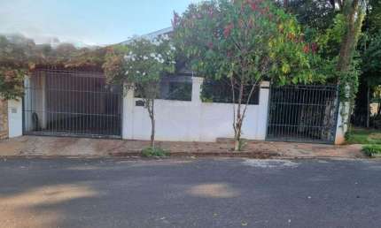 Casa com 3 quartos à venda no Jardim dos Ipês, Araraquara , 267 m2 por R$ 650.000
