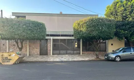 Casa com 4 quartos à venda no Jardim das Roseiras, Araraquara , 526 m2 por R$ 1.800.000