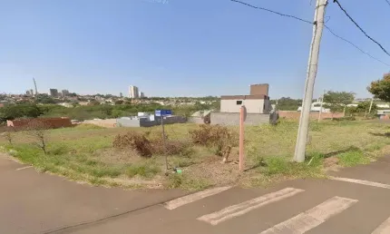 Terreno à venda no Residencial Ravena, Araraquara  por R$ 235.000