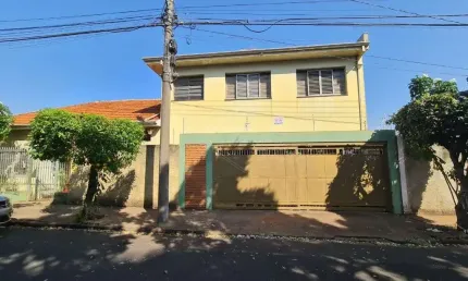 Casa com 4 quartos à venda no Centro, Araraquara , 221 m2 por R$ 450.000