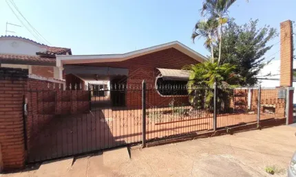 Casa com 4 quartos à venda na Vila Ferroviária, Araraquara , 186 m2 por R$ 1.200.000
