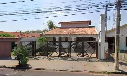 Casa com 3 quartos à venda no Jardim das Estações (Vila Xavier), Araraquara , 197 m2 por R$ 380.000
