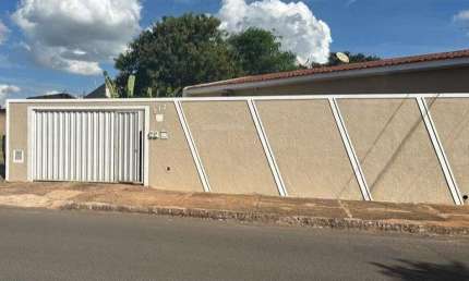 Casa com 4 quartos à venda no Jardim Eliana, Araraquara , 211 m2 por R$ 800.000