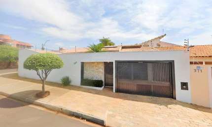 Casa com 3 quartos à venda no Jardim das Roseiras, Araraquara , 198 m2 por R$ 700.000