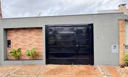Casa com 3 quartos à venda no Jardim Martinez, Araraquara , 170 m2 por R$ 680.000