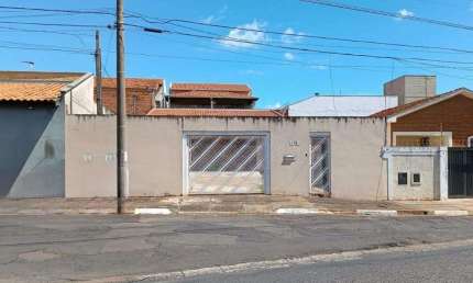 Casa com 2 quartos à venda no Jardim Floridiana (Vila Xavier), Araraquara , 161 m2 por R$ 385.000