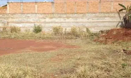 Terreno à venda no Jardim Águas do Paiol, Araraquara  por R$ 55.000