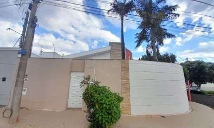 Casa com 3 quartos à venda no Jardim Morumbi, Araraquara , 231 m2 por R$ 680.000