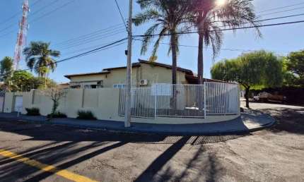 Casa com 4 quartos à venda no Jardim Morumbi, Araraquara , 193 m2 por R$ 450.000