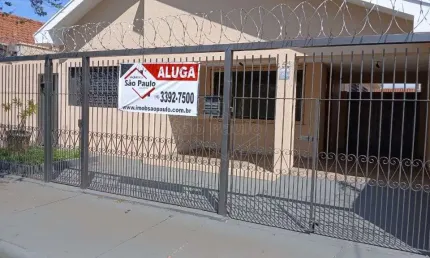 Casa para alugar no Centro, Américo Brasiliense , 119 m2 por R$ 2.200