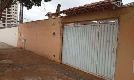 Casa com 3 quartos à venda na Vila Harmonia, Araraquara , 174 m2 por R$ 600.000