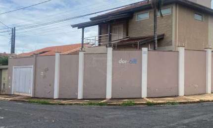 Casa com 3 quartos à venda no Jardim Morumbi, Araraquara , 310 m2 por R$ 1.200.000