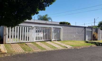 Casa com 3 quartos à venda na Vila Harmonia, Araraquara , 332 m2 por R$ 1.350.000