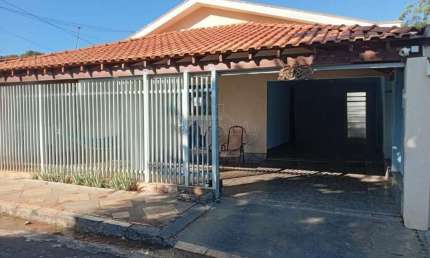 Casa com 2 quartos à venda no Parque Residencial Iguatemi, Araraquara , 199 m2 por R$ 330.000