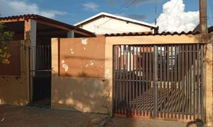 Casa com 2 quartos à venda no Jardim Roberto Selmi Dei, Araraquara , 193 m2 por R$ 250.000