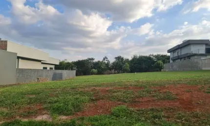 Terreno em condomínio fechado à venda na Quinta Das Laranjeiras, Araraquara  por R$ 465.000