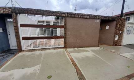 Casa com 3 quartos para alugar no Jardim Tinen, Araraquara , 199 m2 por R$ 3.800