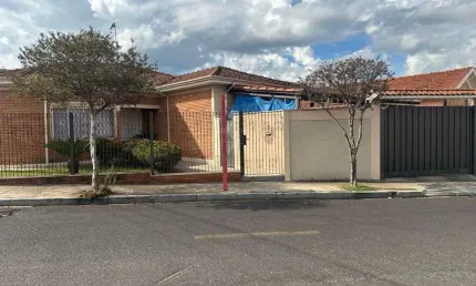 Casa com 3 quartos à venda na Vila Xavier (Vila Xavier), Araraquara , 208 m2 por R$ 590.000