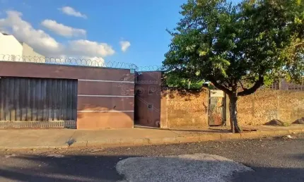 Casa com 3 quartos à venda no Jardim Bela Vista, Américo Brasiliense , 185 m2 por R$ 550.000