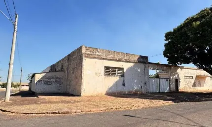 Terreno à venda no Jardim Universal, Araraquara , 722 m2 por R$ 1.400.000