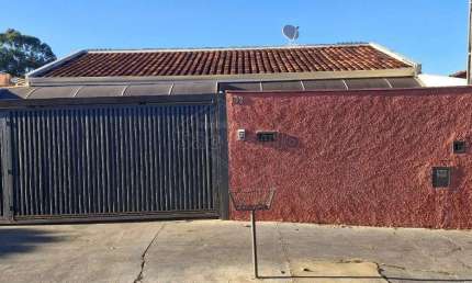 Casa com 3 quartos à venda no Jardim América (Vila Xavier), Araraquara , 197 m2 por R$ 398.000