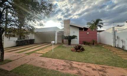 Casa em condomínio fechado com 3 quartos à venda no Parque Residencial Damha, Araraquara , 180 m2 por R$ 1.500.000