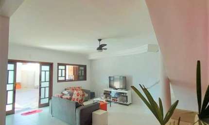 Casa com 4 quartos à venda na Avenida José Pereira de Andrade, Jardim Santa Maria, Jacareí