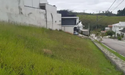 TERRENO DE 349,33M² NO CONDOMÍNIO RESIDENCIAL MANTIQUEIRA