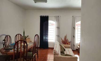 Casa com 3 quartos à venda na Rua dos Gerânios, Jardim Motorama, São José dos Campos