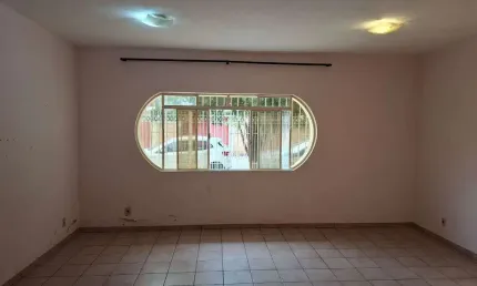 CASA TÉRREA NUM TERRENO DE 250M² NA FERRADURA DO JARDIM DAS INDÚSTRIAS