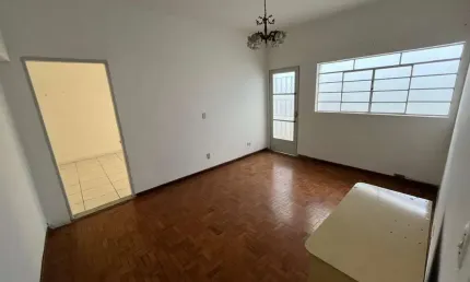 Casa 2 dormitórios com ponto comercial na bela vista