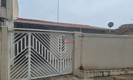Imperdível! Casa à venda no Jd. Ipaussurama em Campinas-SP: 3 quartos, 1 sala, 1 banheiro, 3 vagas de garagem.