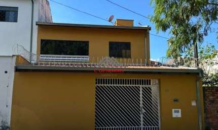Casa à venda no Parque Residencial Vila União - Campinas-SP: 3 Quartos, 2 Salas, 2 Banheiros, 2 Vagas de Garagem - 130m²