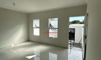 Casa à venda no Jardim São Judas Tadeu em Campinas-SP: 3 quartos, 1 suíte, 1 sala, 2 banheiros, 2 vagas de garagem.