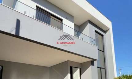 Sobrado de luxo no Cond. Pq. Olívio Franceschini II em Hortolândia-SP: 4 quartos, 1 suíte, 1 sala, 4 banheiros, 4 vagas de garagem, 220 m².
