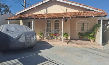 Casa à venda na vila perseu leite de barros em campinas-sp: 3 quartos, sala, banheiro e 3 vagas de garagem!