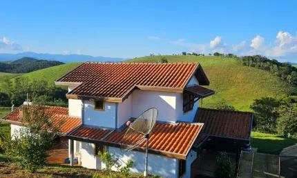 Chácara com 02 dormitórios à venda, 5.000 m² por R$850.000 - Zona Norte, São José dos Campos - SP.