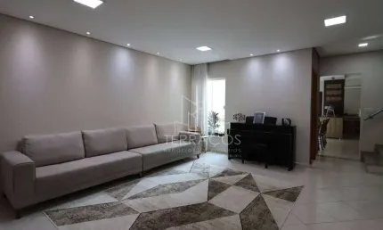 Sobrado à venda com 03 quartos no Bairro Almerinda Chaves- Jundiaí/SP