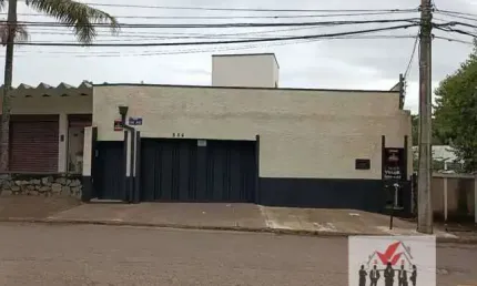 Casa à venda no bairro Jardim Country Club - Poços de Caldas/MG