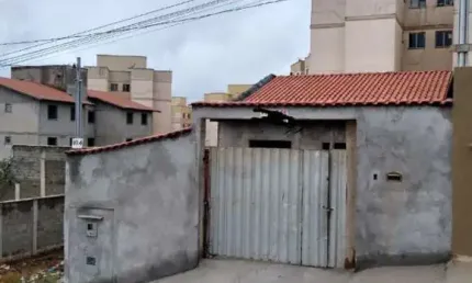 Casa Padrão para Venda em Jardim Itamaraty I Poços de Caldas-MG