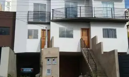 Casa à venda no bairro Jardim Bandeirantes - Poços de Caldas/MG