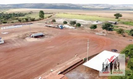 Fazenda à venda no bairro AREA RURAL DE PARACATU - Paracatu/MG