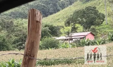 Fazenda à venda no Centro, Caldas 