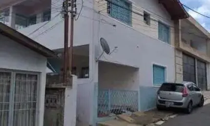 Casa à venda no bairro Vila Rica - Poços de Caldas/MG