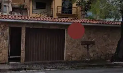 Casa à venda no bairro Jardim Ipê - Poços de Caldas/MG