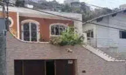 Casa à venda no bairro Santa Ângela - Poços de Caldas/MG