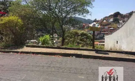 Terreno à venda no bairro Santa Emília - Poços de Caldas/MG