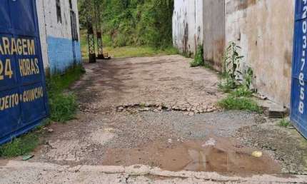 Pavilhão/Galpão à venda no bairro Estância São José - Poços de Caldas/MG